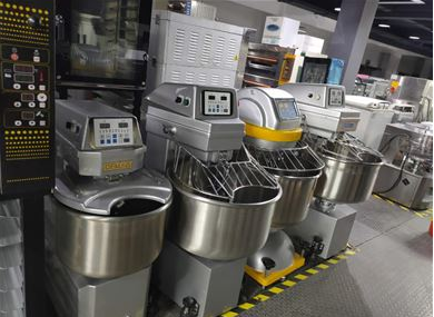 上海二手烘焙设备专业回收高档,面包房设备回收,二手咖啡机回收,二手万能蒸烤箱回收
